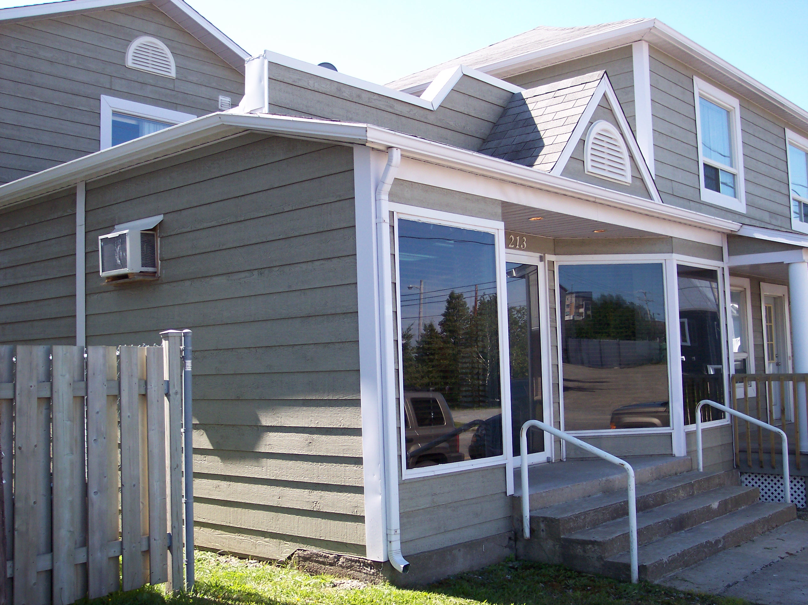 Webfind local businesses, view maps and get driving directions in google maps. 213-215, rue Saint-Jean-Baptiste Ouest - SociÃ©tÃ© rimouskoise du patrimoine